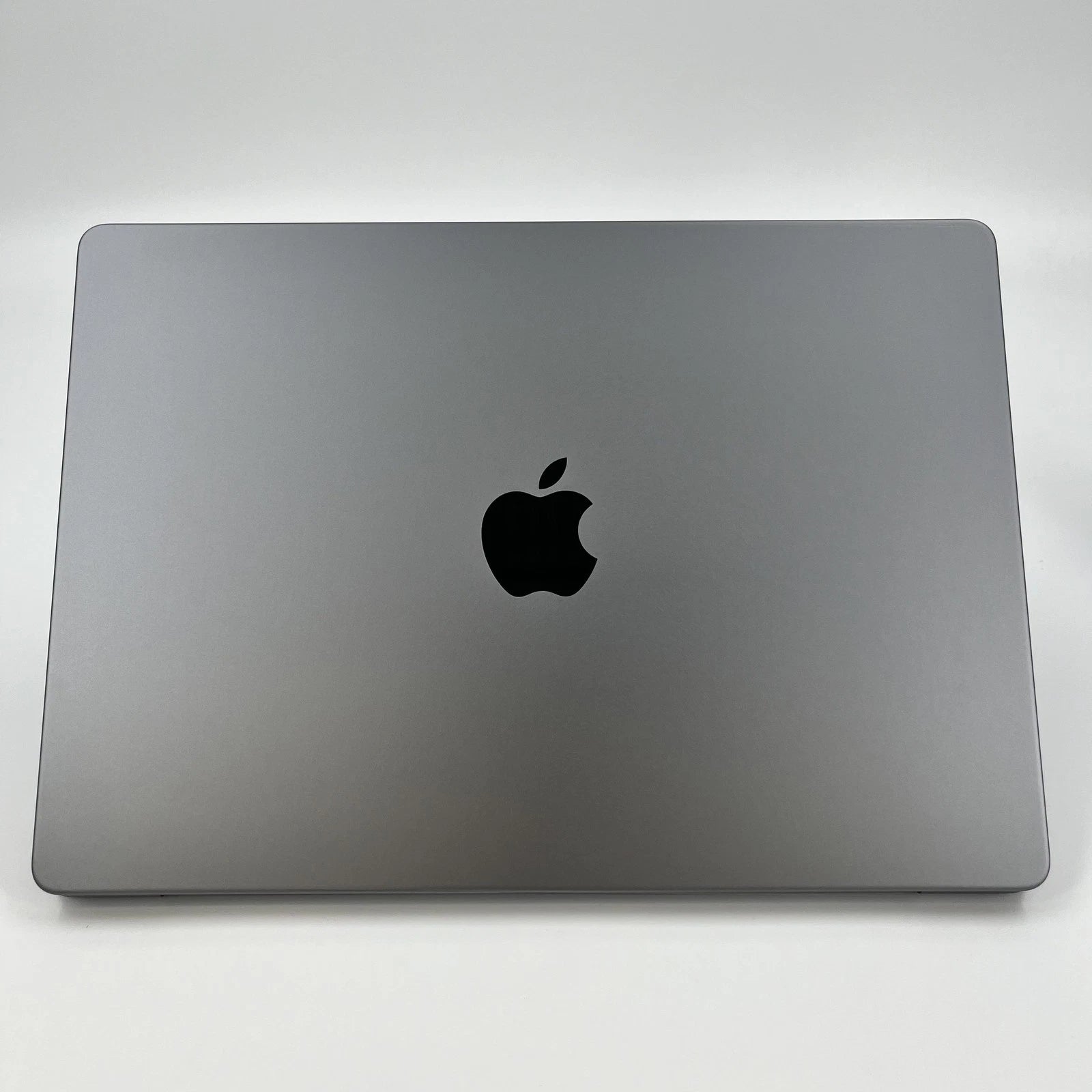MacBook Pro 14.2" M3 8GB RAM 1TB SSD – (MTL83B/A)