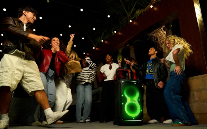 JBL PartyBox 520 Powerful Party Speaker – Deep Bass Impact, Expansive Sound & Dynamic Lightshow Performance